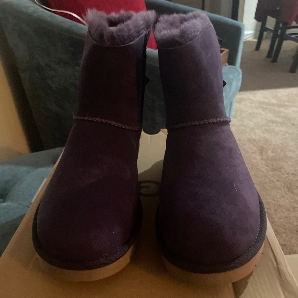 Women’s Bailey Bow II sz 6 BNIB